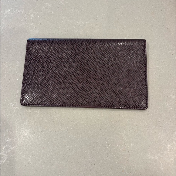Louis Vuitton Taiga Bifold Long Wallet - Picture 1 of 10